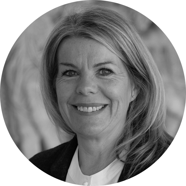 Isams-Steering-Committee-Profile-SarahHurst